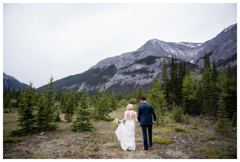 Intimate Canmore Wedding Photos 