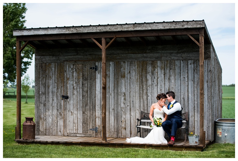 Olds Wedding Photographer - Willow Lane Barn