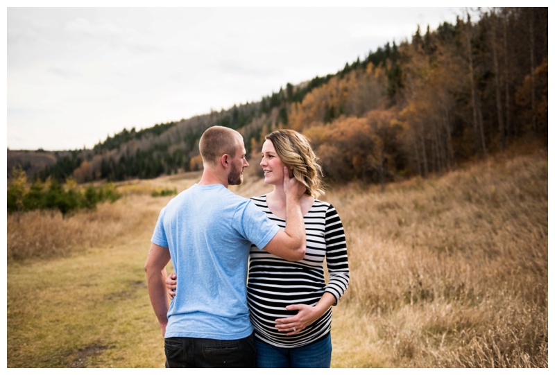 Calgary Maternity Photos - Big Hill Spring Park