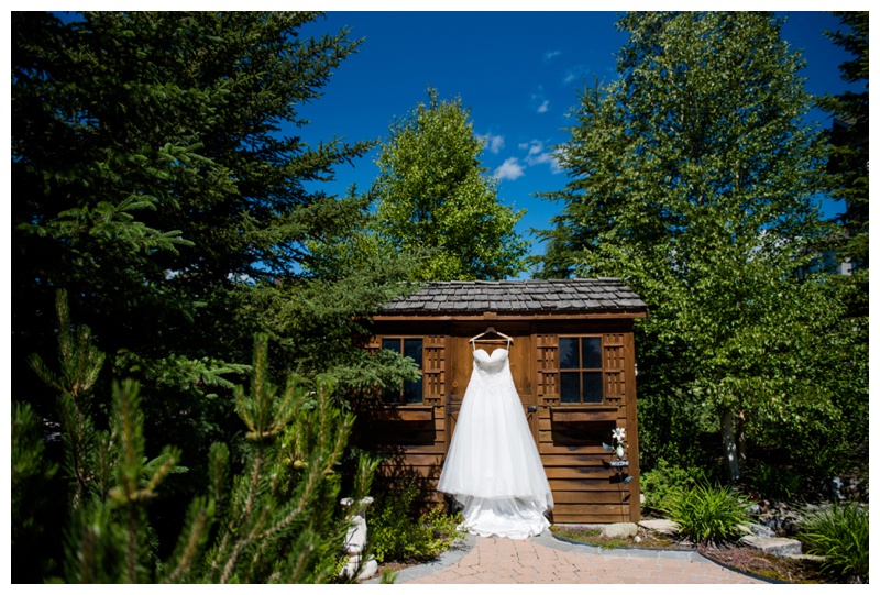 Calgary Bridal Prep Wedding Photography