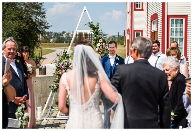 Calgary Wedding Photographers - Fort Calgary Weddings