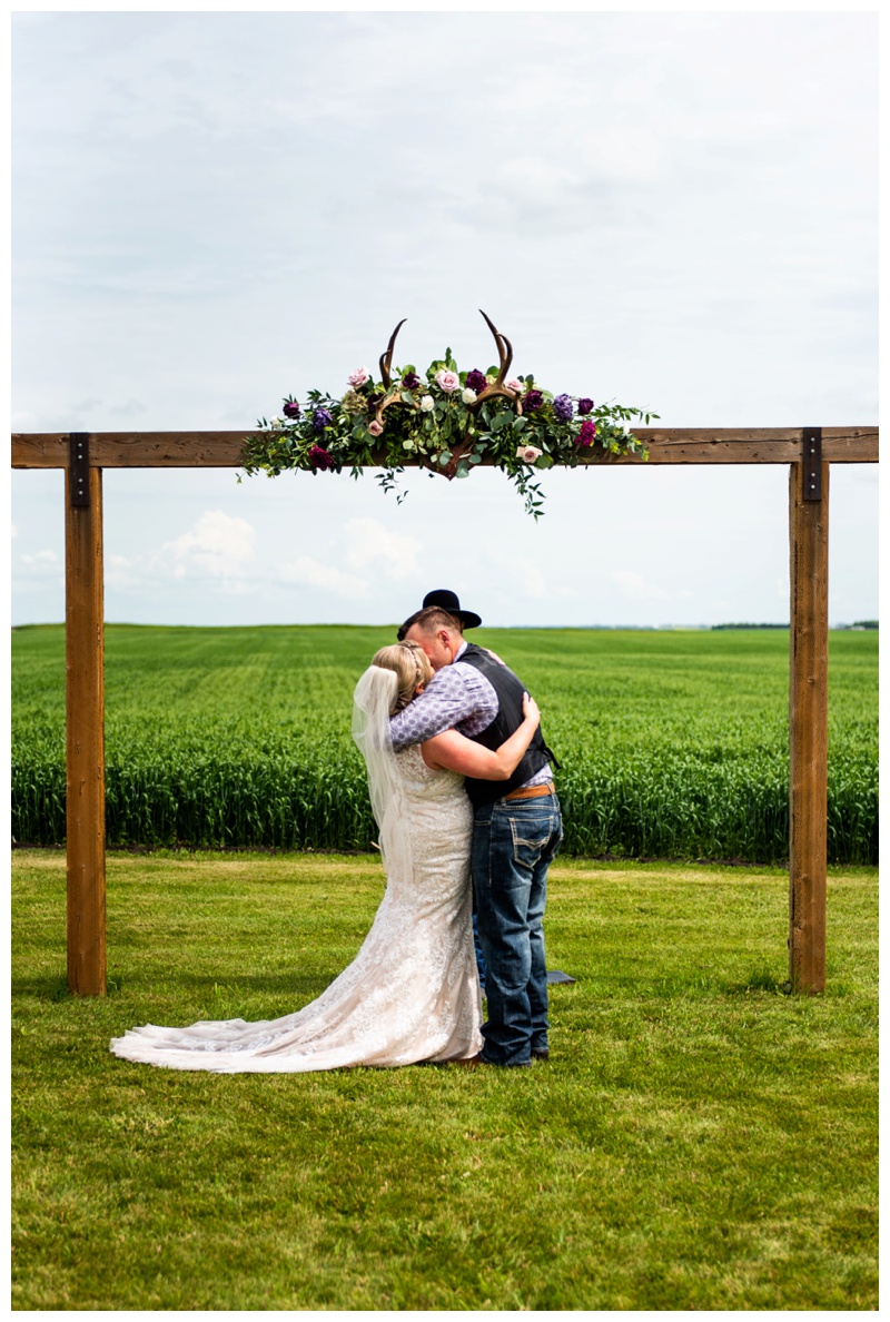 Olds Willow Lane Barn Wedding Ceremony Photographers