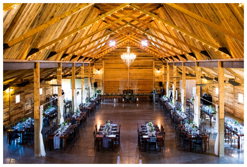 Willow Lane Barn - Calgary Alberta Wedding Photo