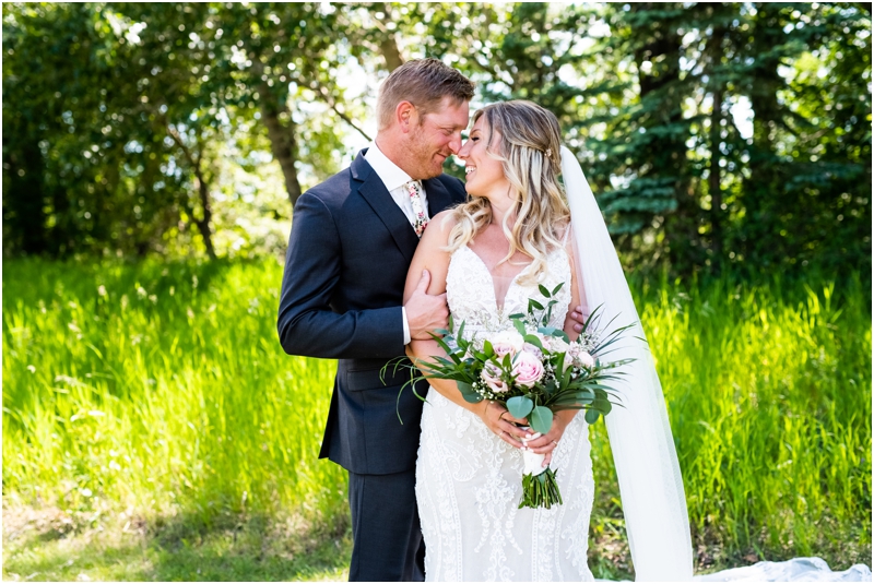 Calgary Wedding Photographers - Carburn Park