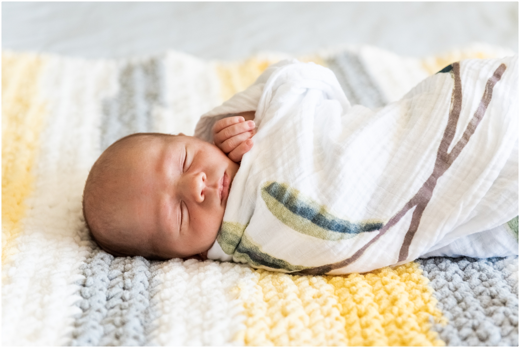 Calgary Alberta Lifestyle Newborn Photographer- At Home Newborn Photos