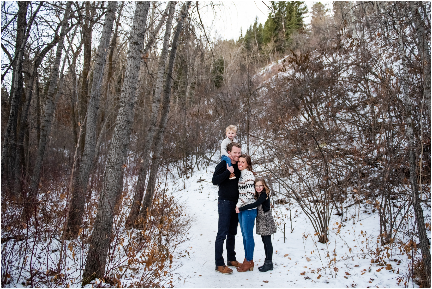 Winter Calgary Family Photographers - Edworthy Park