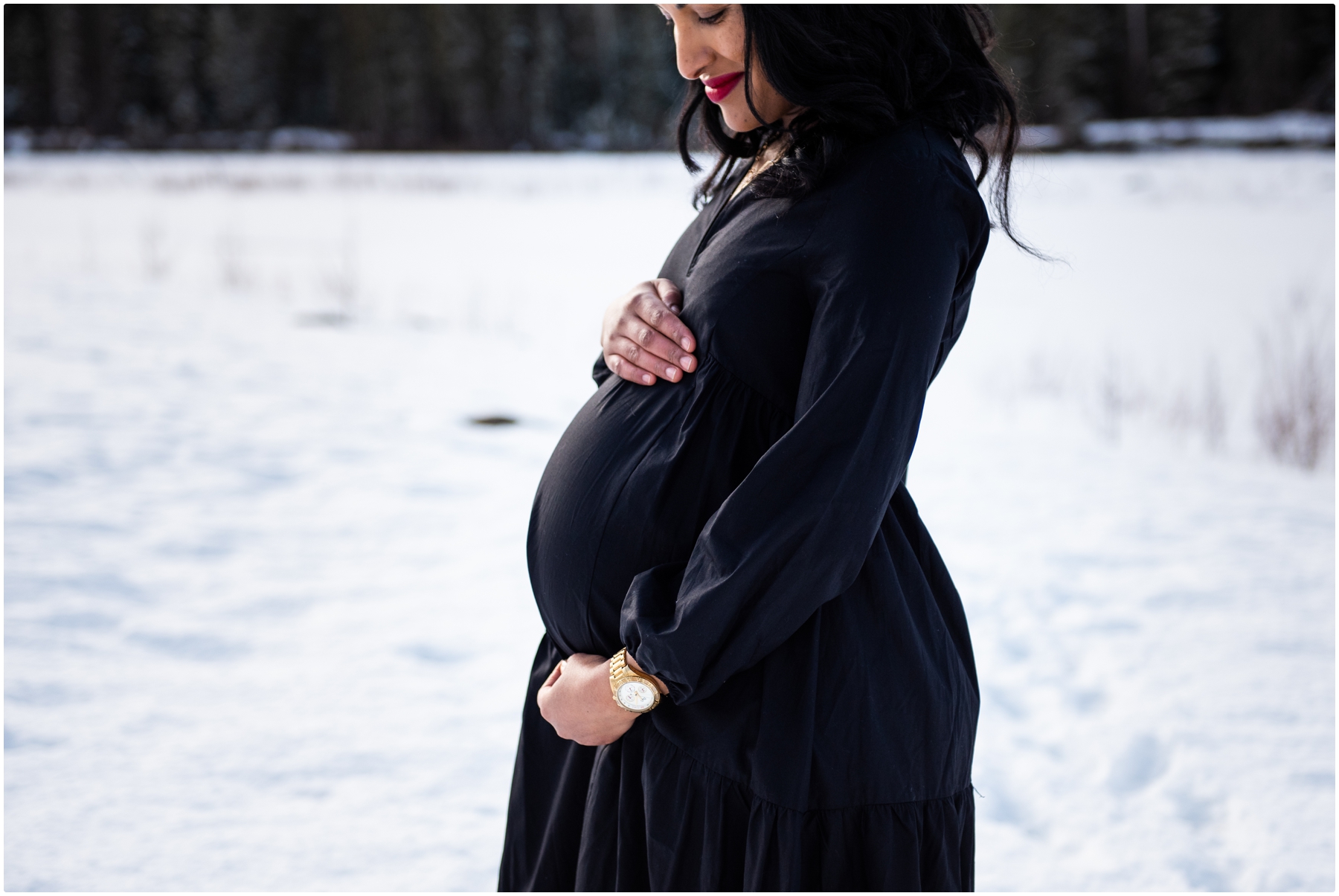 Winter Maternity Photographer Calgary