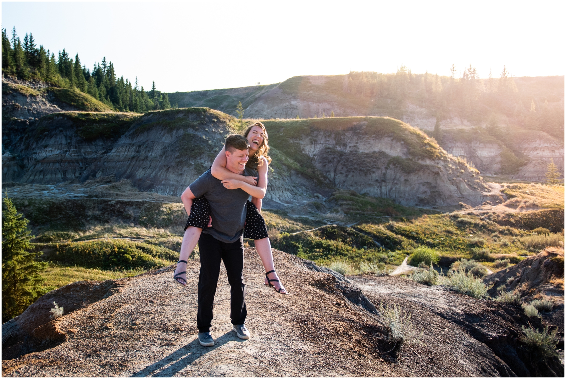 Drumheller Horseshoe Canyon Engagement Photos