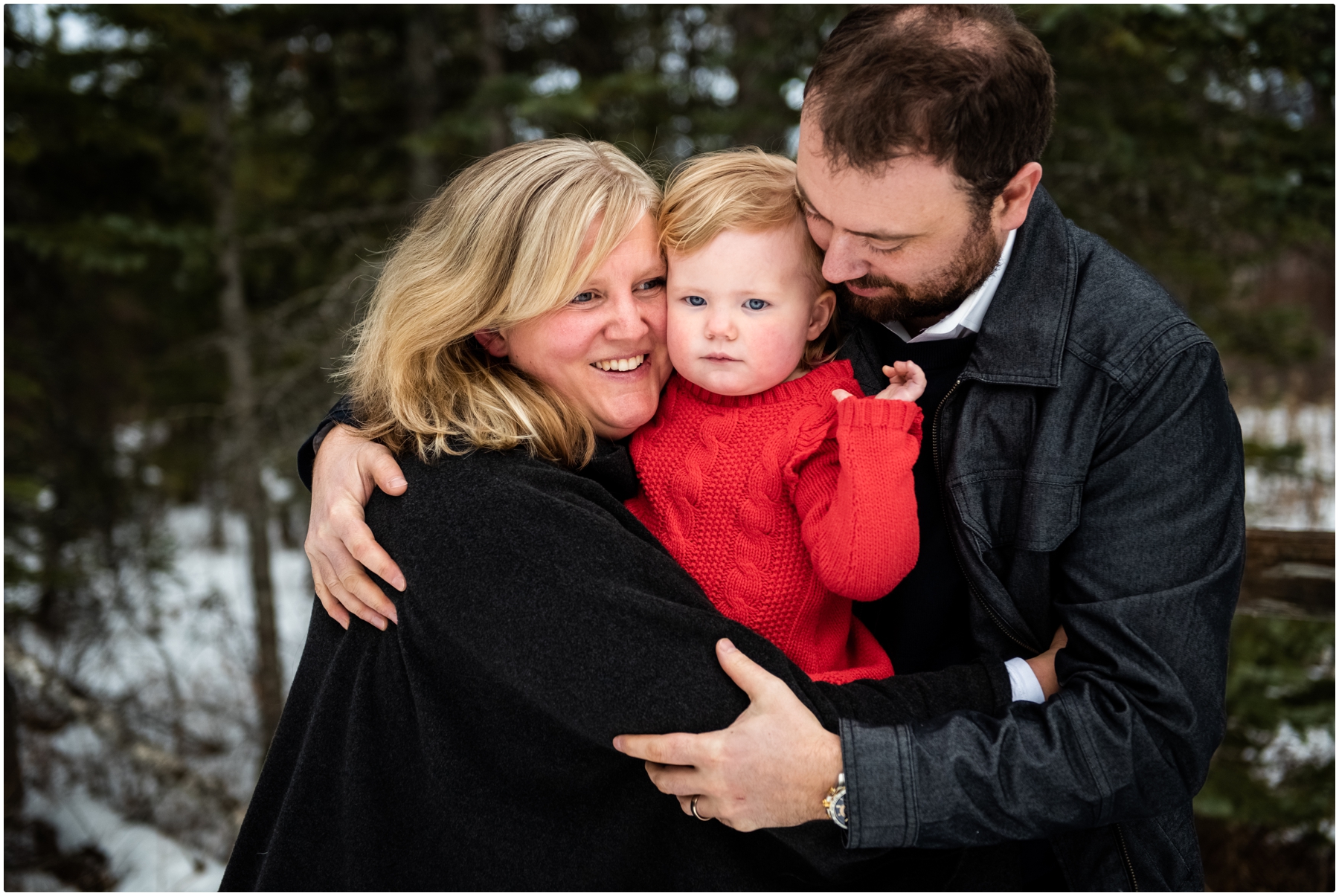 Calgary Griffith Woods Winter Family Photographer
