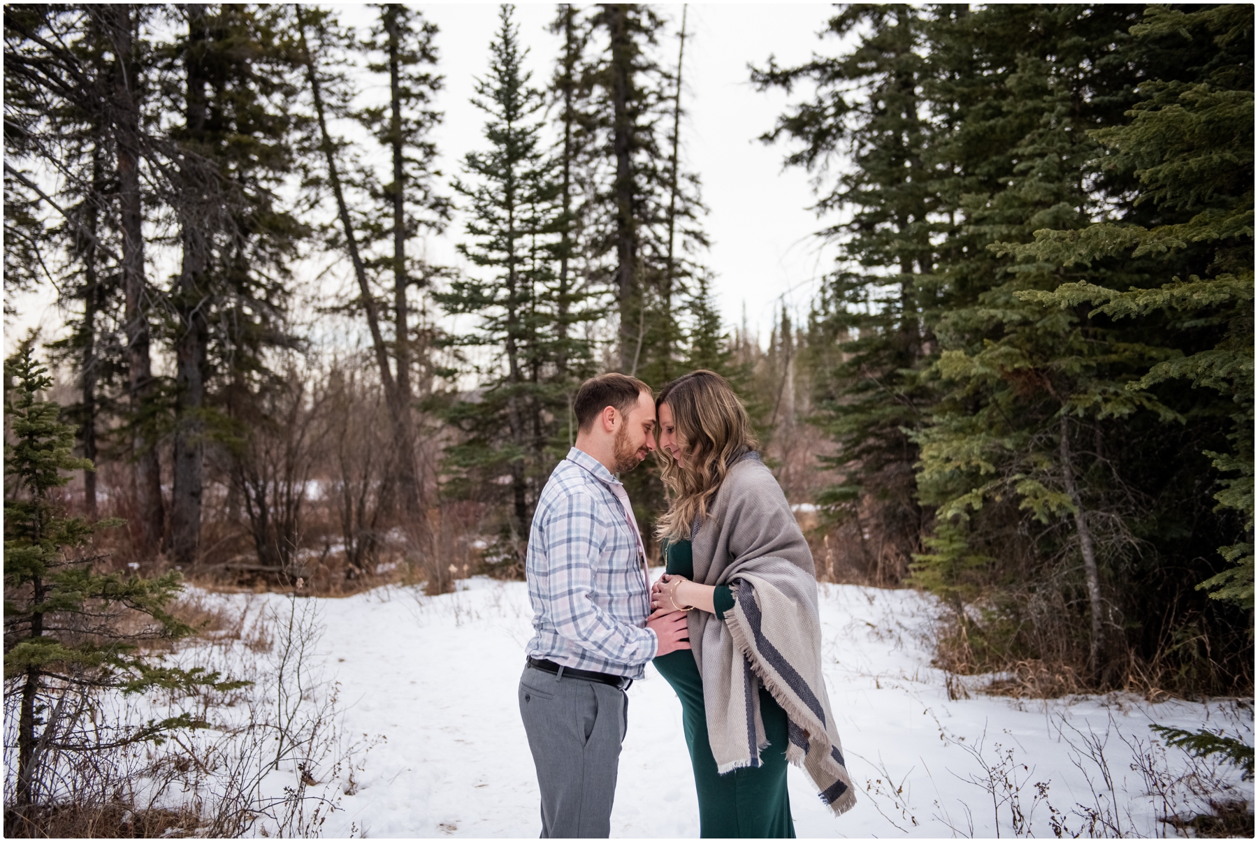 Calgary Maternity & Newborn Photographer