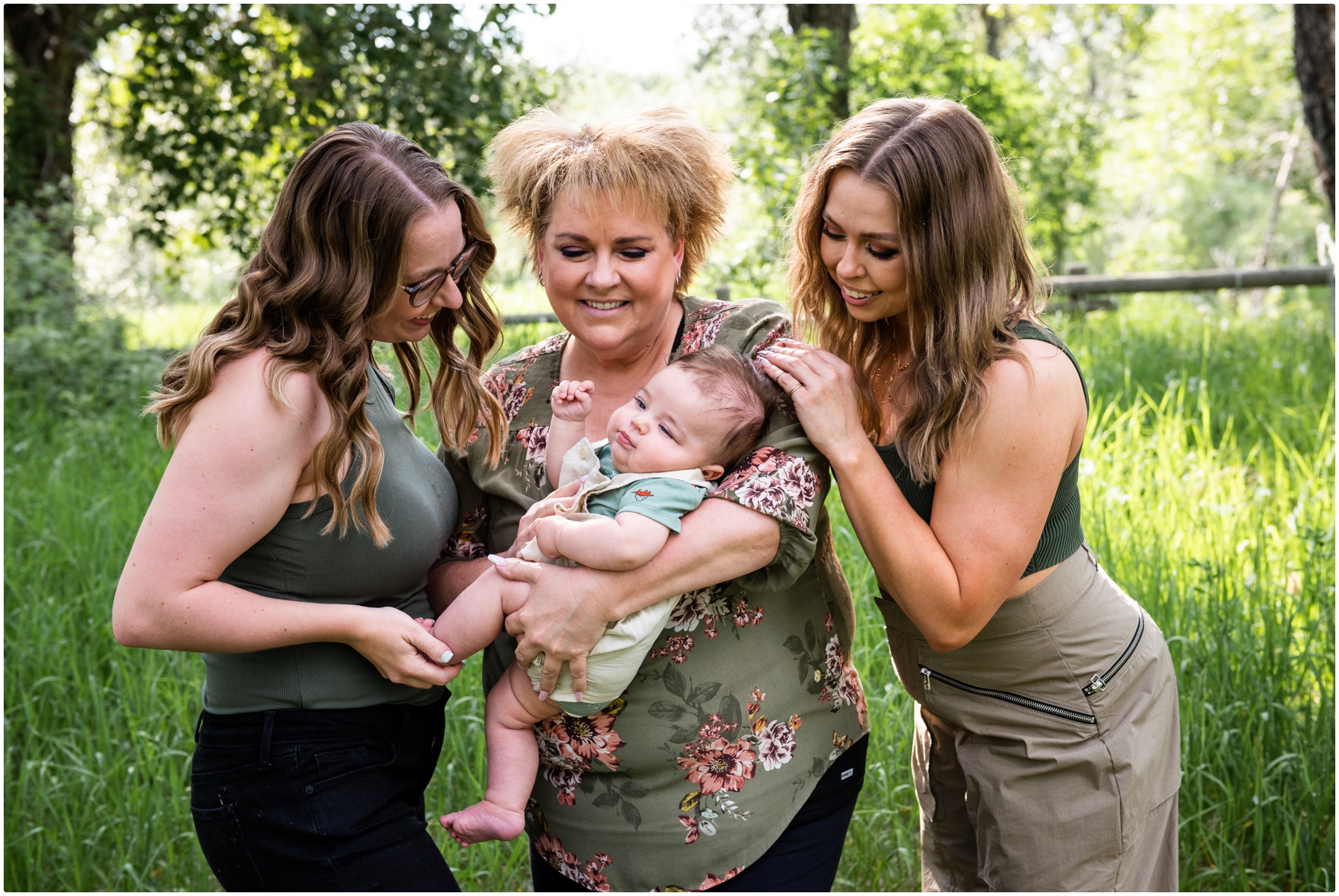 Calgary Extended Family Photographer