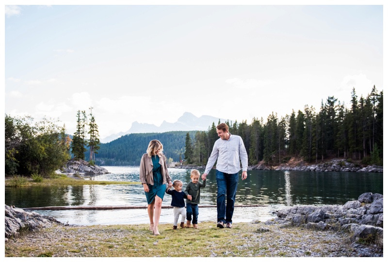 Family Photos Banff Alberta - Lake Minniwanka