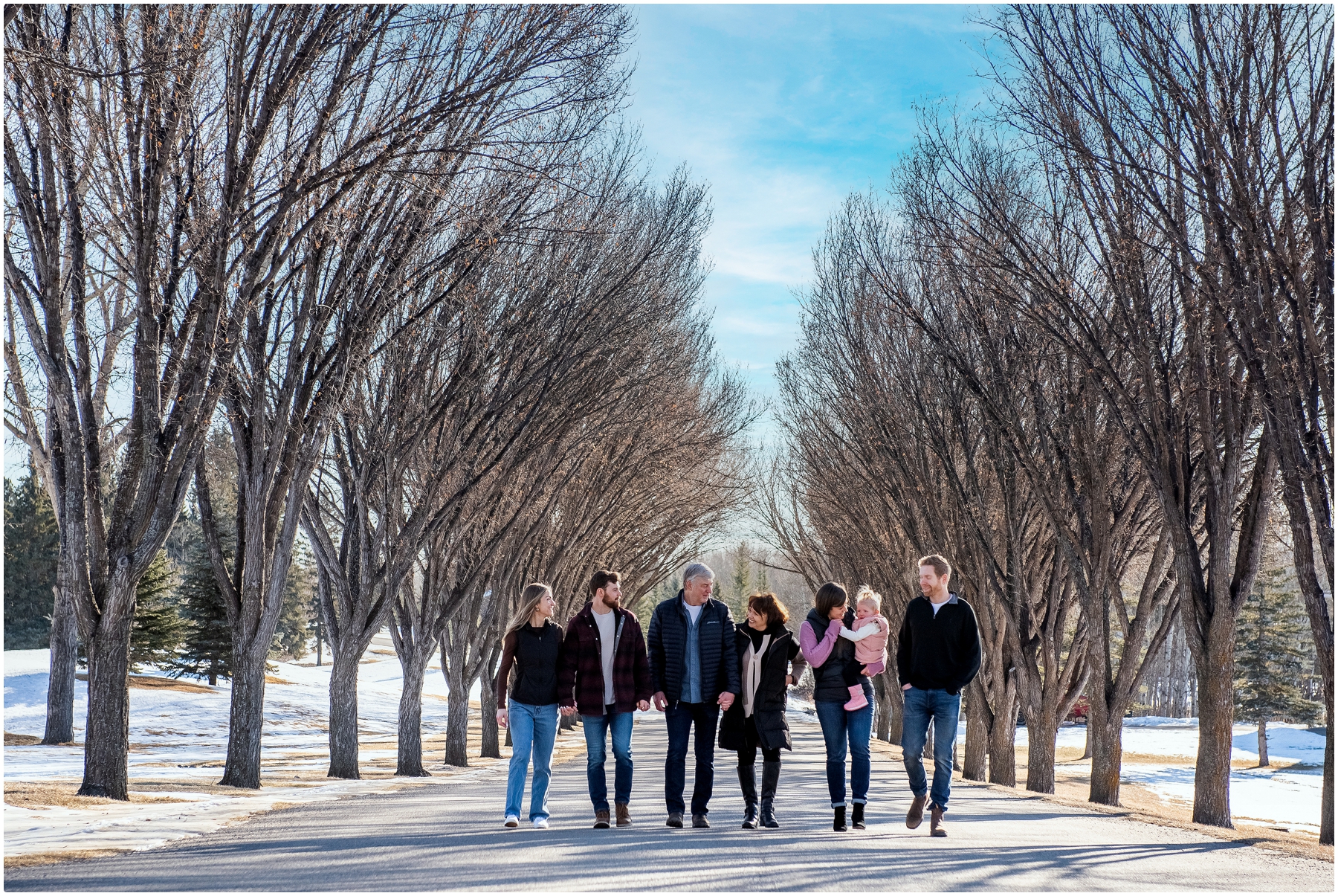 Winter Extended Family Photos Calgary AB