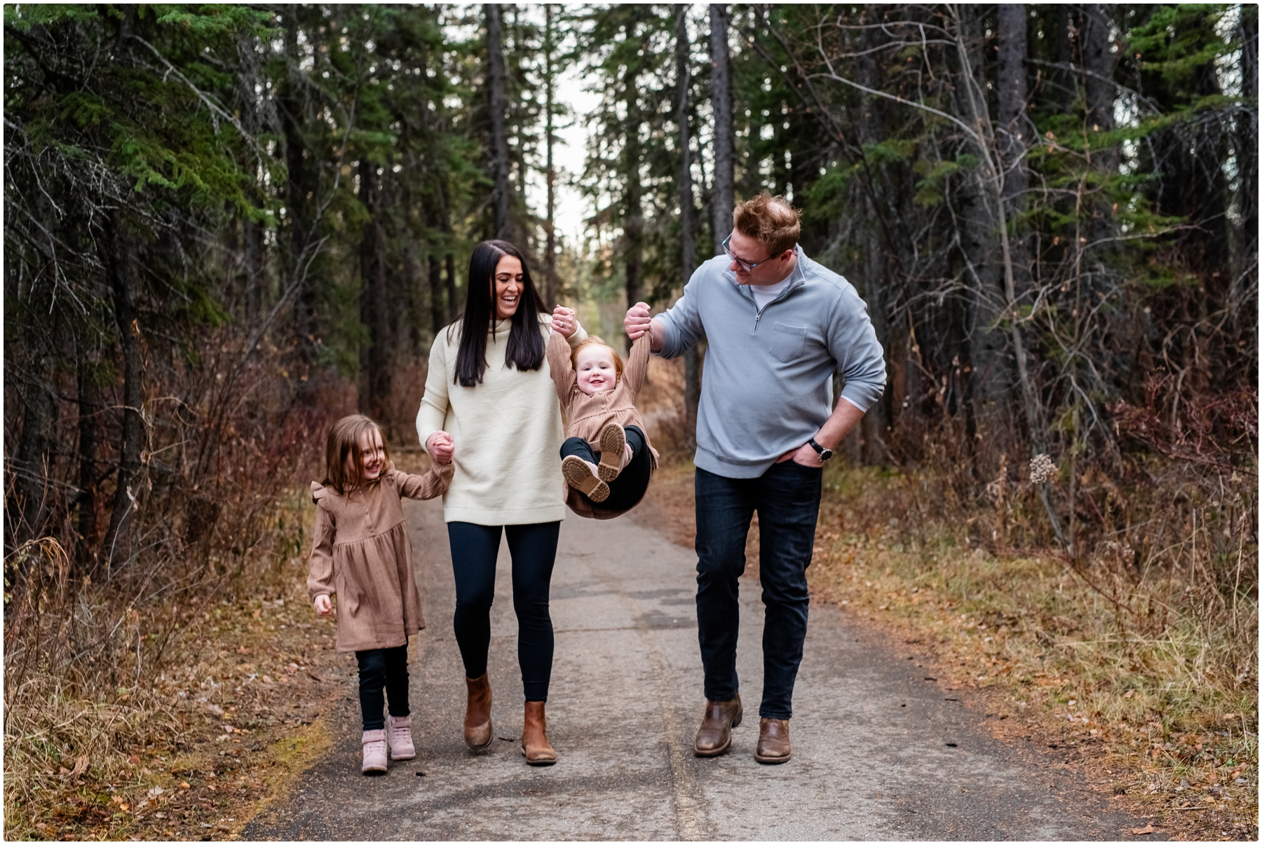 Calgary Griffith Woods Winter Family Photography